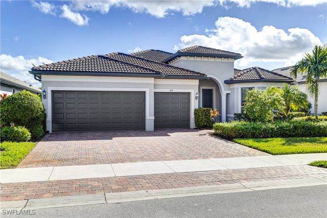 7611 Winding Cypress DR, Naples, FL 34114