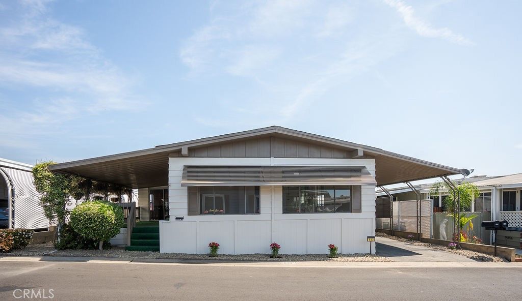 4095 Fruit St 843, La Verne, CA 91750