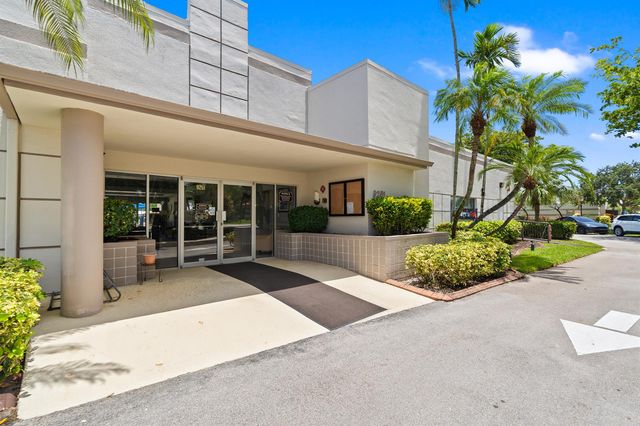 9305 Flynn Circle 6, Boca Raton, FL 33496
