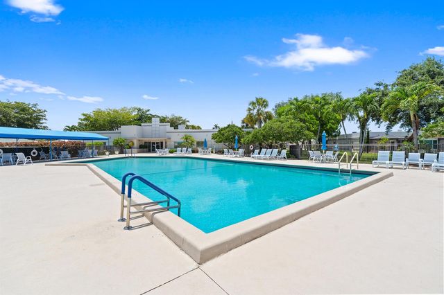 9305 Flynn Circle 6, Boca Raton, FL 33496