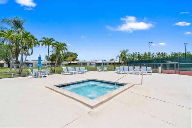 9305 Flynn Circle 6, Boca Raton, FL 33496