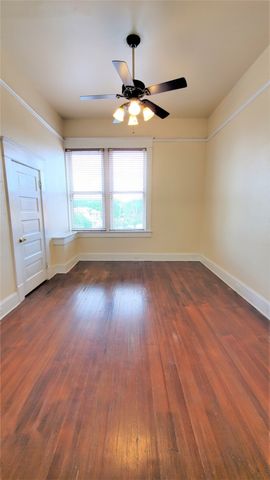 109 NW 20th Street 205, Fort Worth, TX 76164