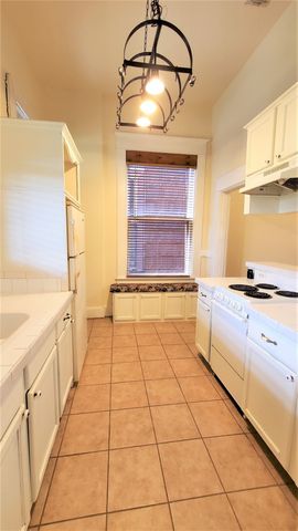 109 NW 20th Street 205, Fort Worth, TX 76164