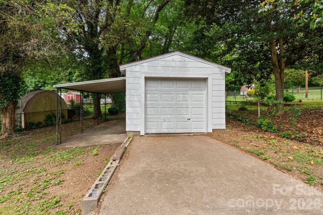 828 Ferrell Avenue, Winston Salem, NC 27101