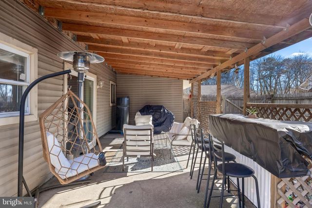 42 EASTMONT LN, Sicklerville, NJ 08081