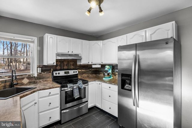 42 EASTMONT LN, Sicklerville, NJ 08081