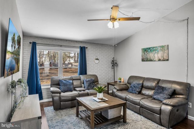 42 EASTMONT LN, Sicklerville, NJ 08081