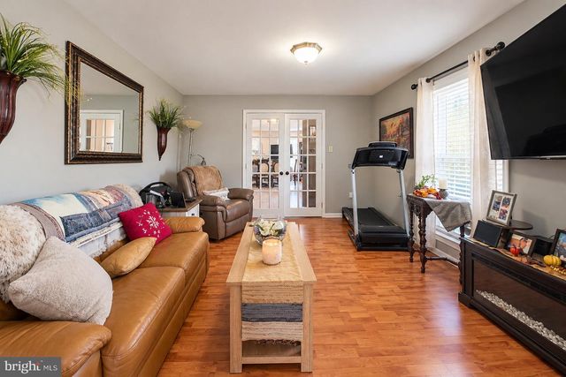 31 N BROOKLINE DR, Laurel Springs, NJ 08021