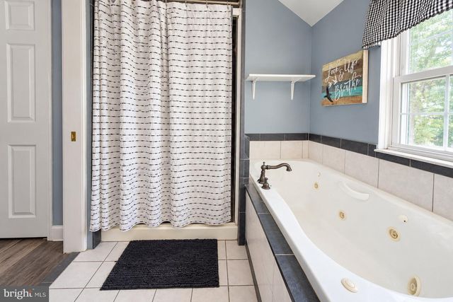 31 N BROOKLINE DR, Laurel Springs, NJ 08021