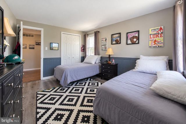 31 N BROOKLINE DR, Laurel Springs, NJ 08021