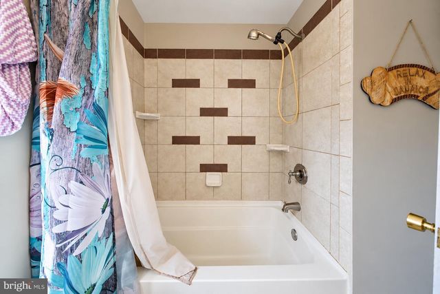 31 N BROOKLINE DR, Laurel Springs, NJ 08021