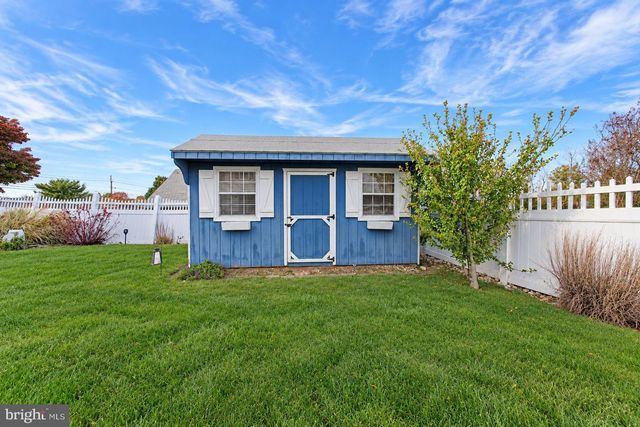 31 N BROOKLINE DR, Laurel Springs, NJ 08021