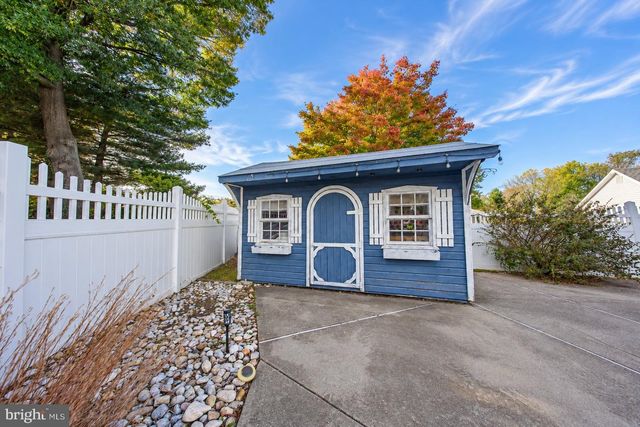 31 N BROOKLINE DR, Laurel Springs, NJ 08021