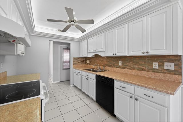 1417 INGRAM DRIVE 79, Sun City Center, FL 33573