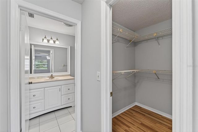 1417 INGRAM DRIVE 79, Sun City Center, FL 33573