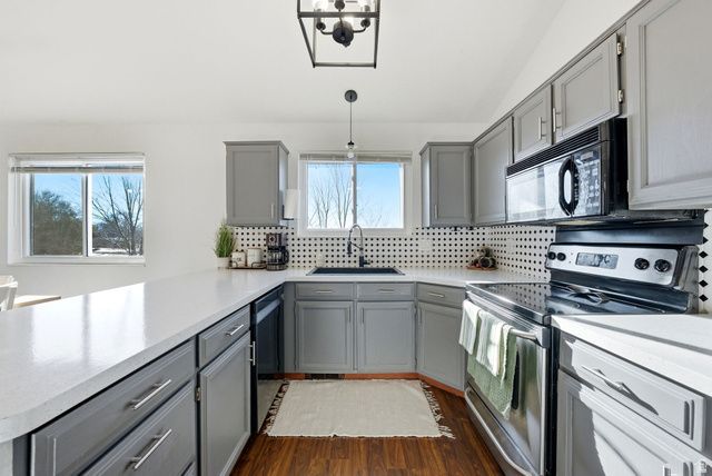 1411 W 570 N, Clinton, UT 84015