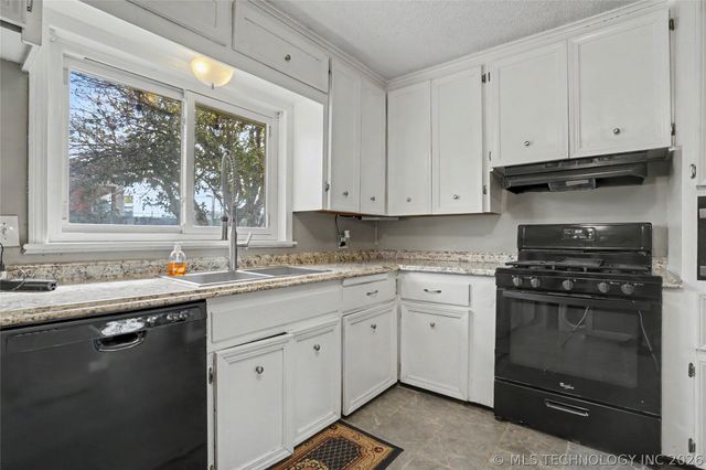 4029 S Vandalia Avenue, Tulsa, OK 74135