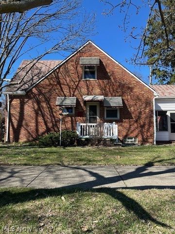 5857 W 54th Street, Parma, OH 44129