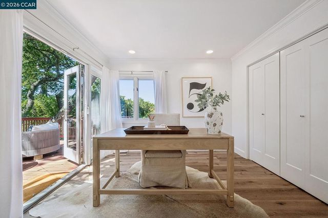 996 Hawthorne Dr, Lafayette, CA 94549