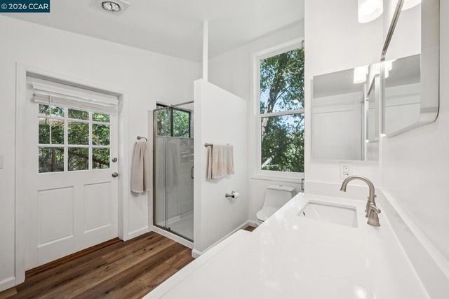 996 Hawthorne Dr, Lafayette, CA 94549