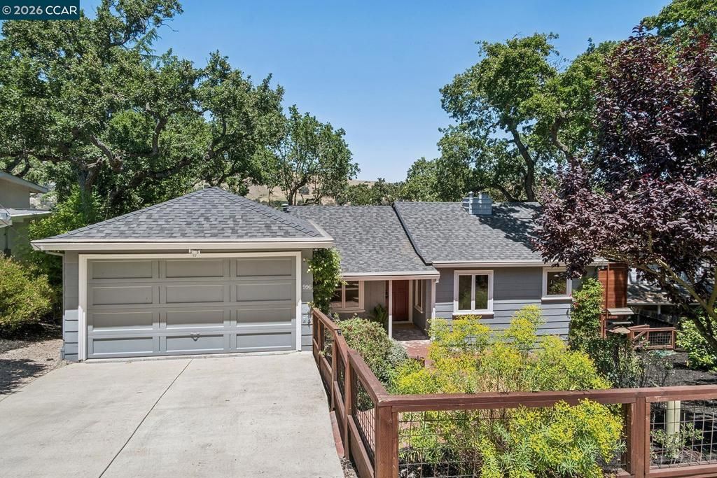 996 Hawthorne Dr, Lafayette, CA 94549