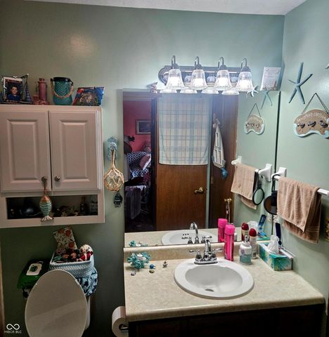 563 Cielo Vista Court, Greenwood, IN 46143