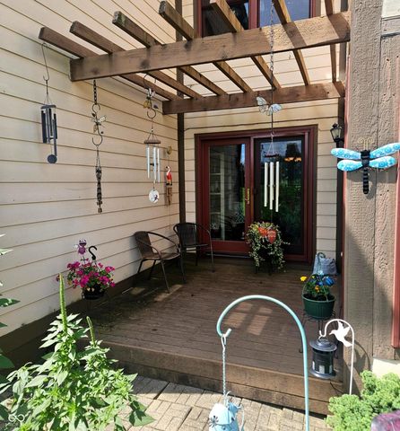 563 Cielo Vista Court, Greenwood, IN 46143