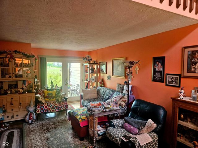 563 Cielo Vista Court, Greenwood, IN 46143