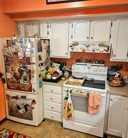 563 Cielo Vista Court, Greenwood, IN 46143