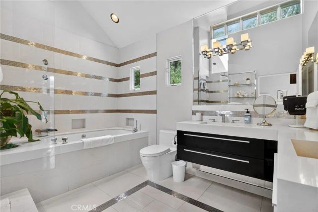 8374 Yucca Trail, Los Angeles, CA 90046