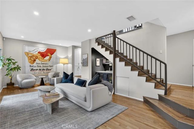 8374 Yucca Trail, Los Angeles, CA 90046