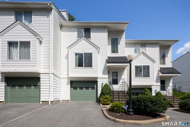 68 Virginia Avenue 14, Danbury, CT 06810