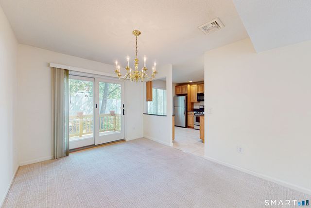 68 Virginia Avenue 14, Danbury, CT 06810