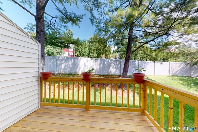 68 Virginia Avenue 14, Danbury, CT 06810