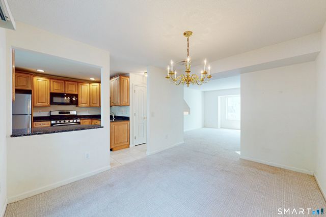 68 Virginia Avenue 14, Danbury, CT 06810