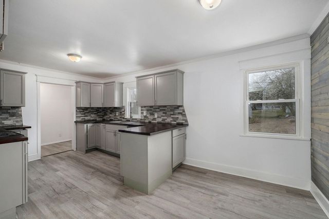 304 W 2nd Street, Miller, MO 65707