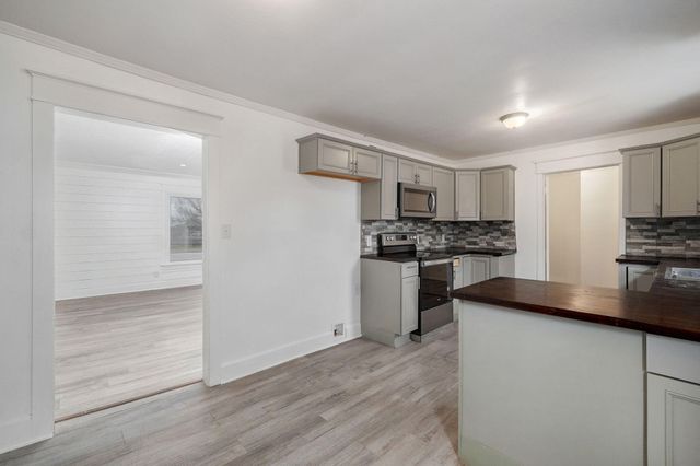 304 W 2nd Street, Miller, MO 65707