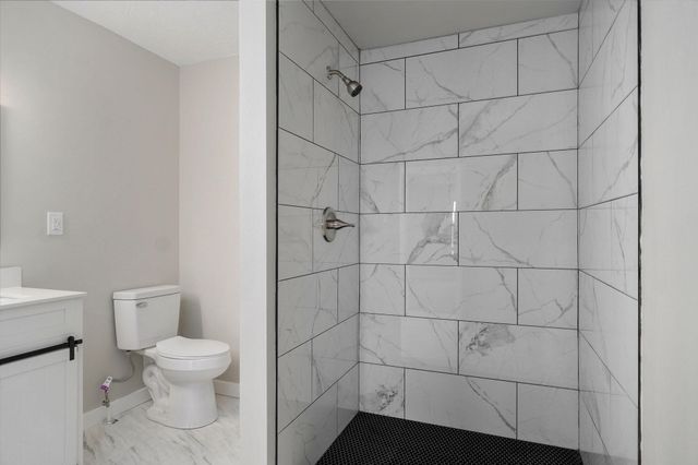 304 W 2nd Street, Miller, MO 65707