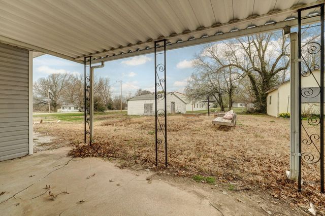 304 W 2nd Street, Miller, MO 65707