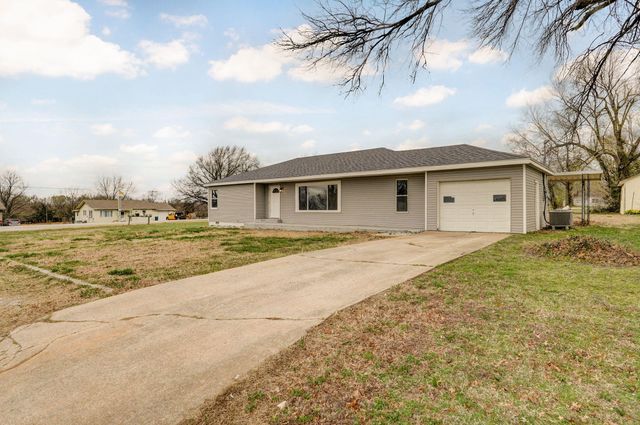 304 W 2nd Street, Miller, MO 65707