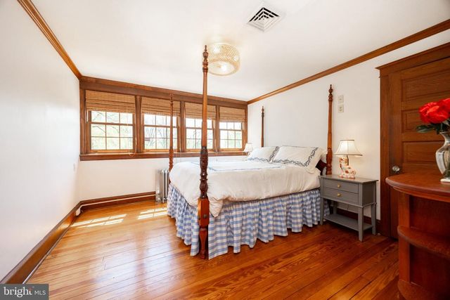 260 W EVERGREEN ST, West Grove, PA 19390