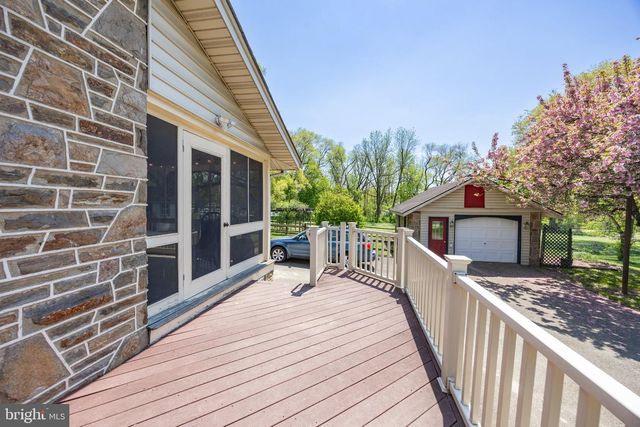 260 W EVERGREEN ST, West Grove, PA 19390