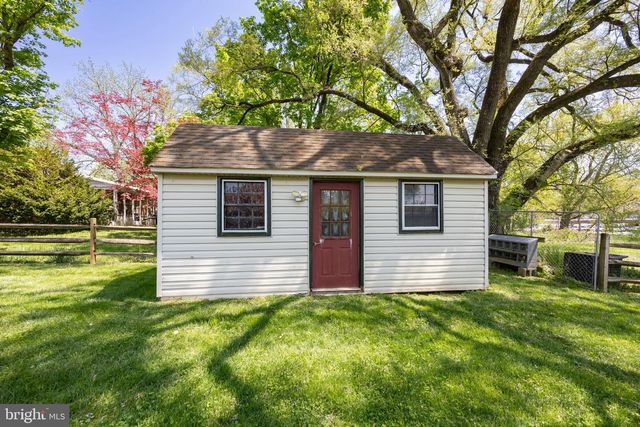 260 W EVERGREEN ST, West Grove, PA 19390