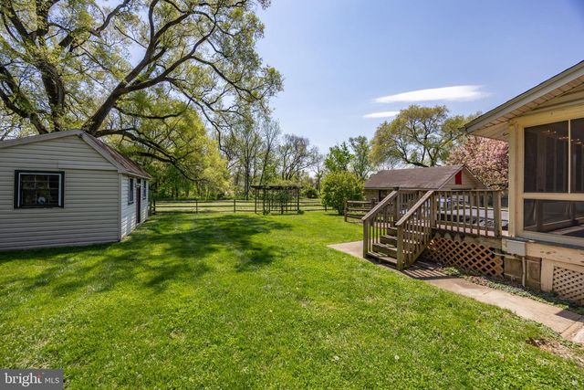 260 W EVERGREEN ST, West Grove, PA 19390