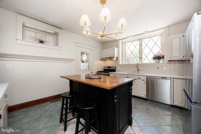 260 W EVERGREEN ST, West Grove, PA 19390