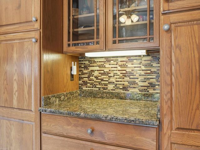 22445 Lange Street, St Clair Shores, MI 48080