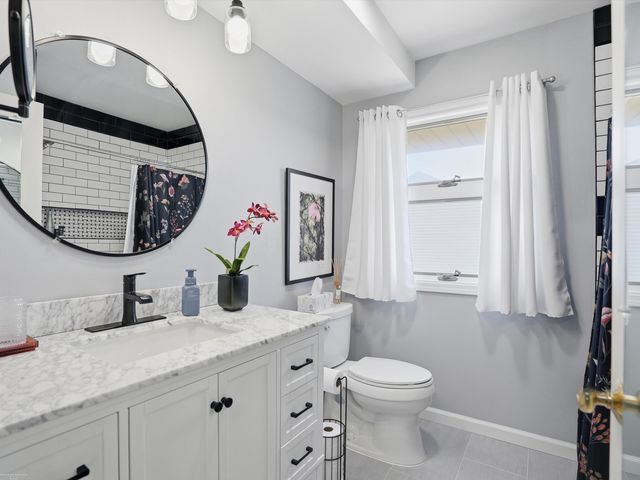 22445 Lange Street, St Clair Shores, MI 48080