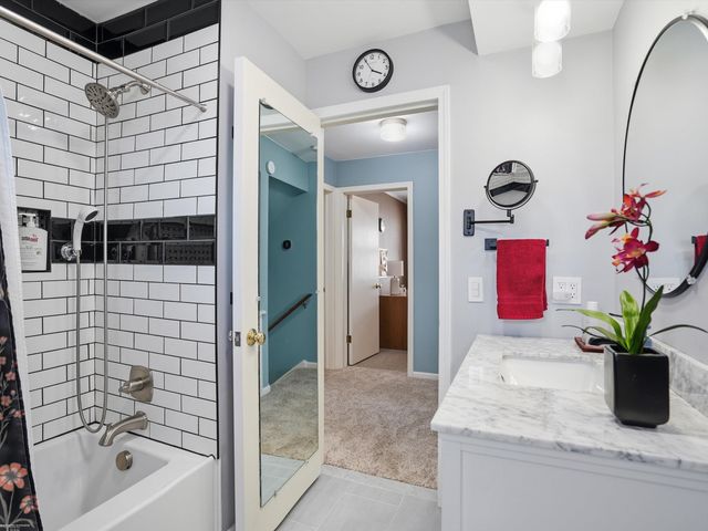 22445 Lange Street, St Clair Shores, MI 48080