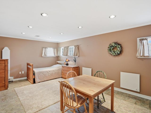 22445 Lange Street, St Clair Shores, MI 48080