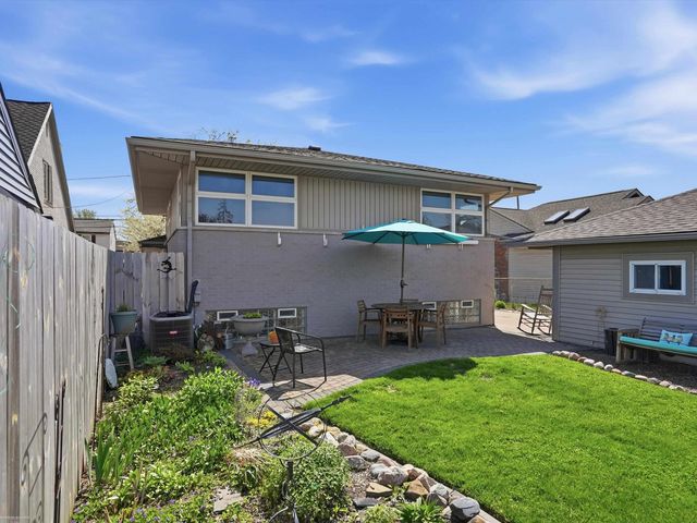22445 Lange Street, St Clair Shores, MI 48080
